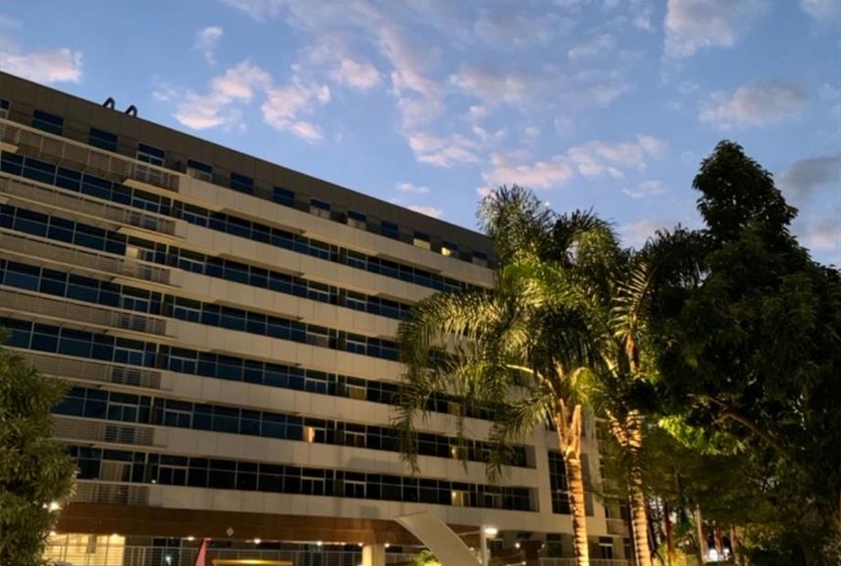 14) fachada3 exp.jpg