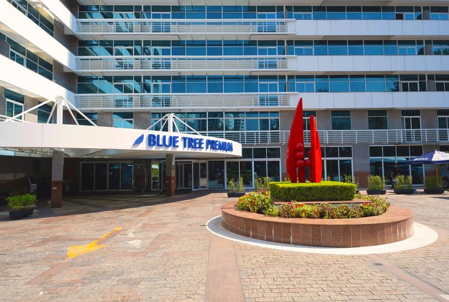 13) fachada2 omni.jpg