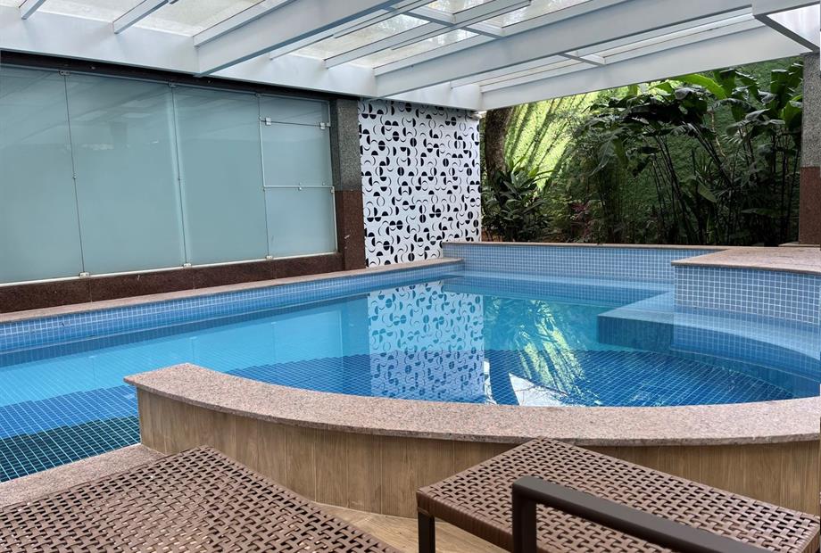 39) piscina2 omni.jpg