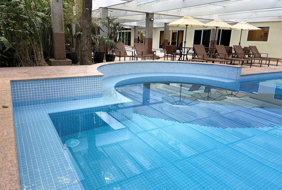 44) piscina8 omni.jpg