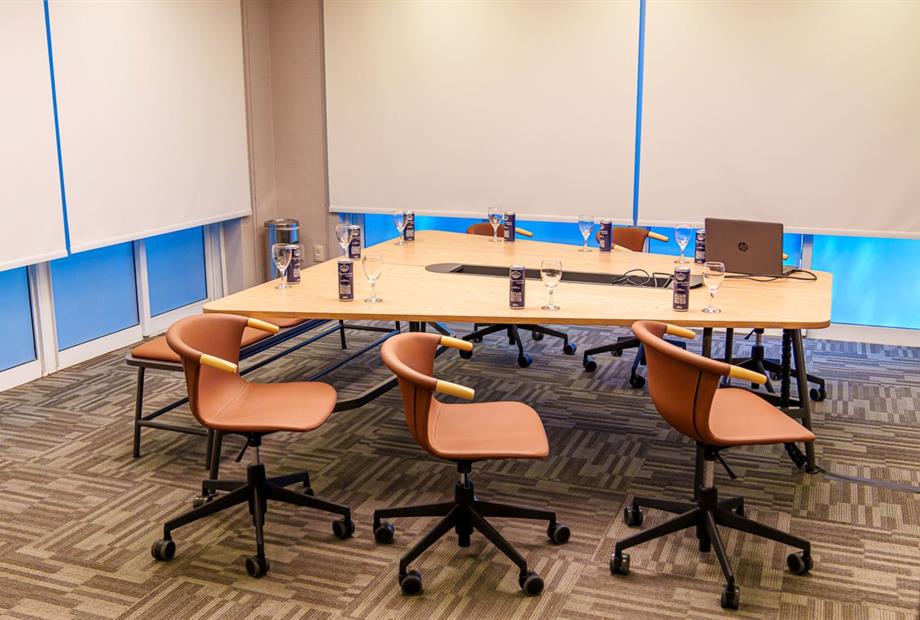 52) sala de eventos 7 exp.jpg