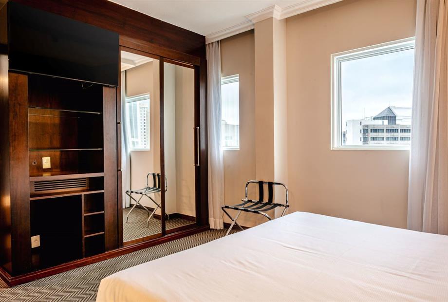 suite jr 18 omn1.jpg