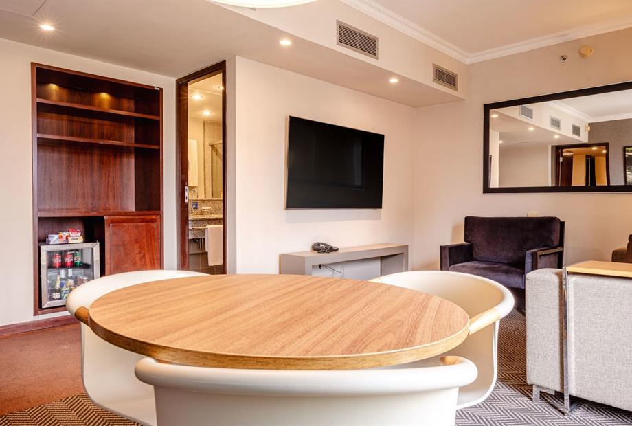 suite executiva 4 omn1.jpg