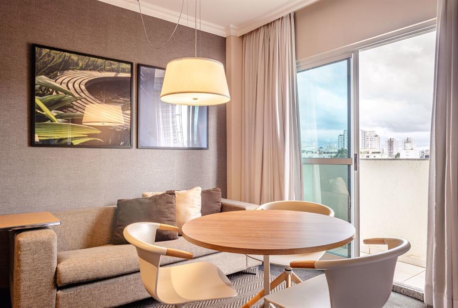 suite familia 8 omn1.jpg