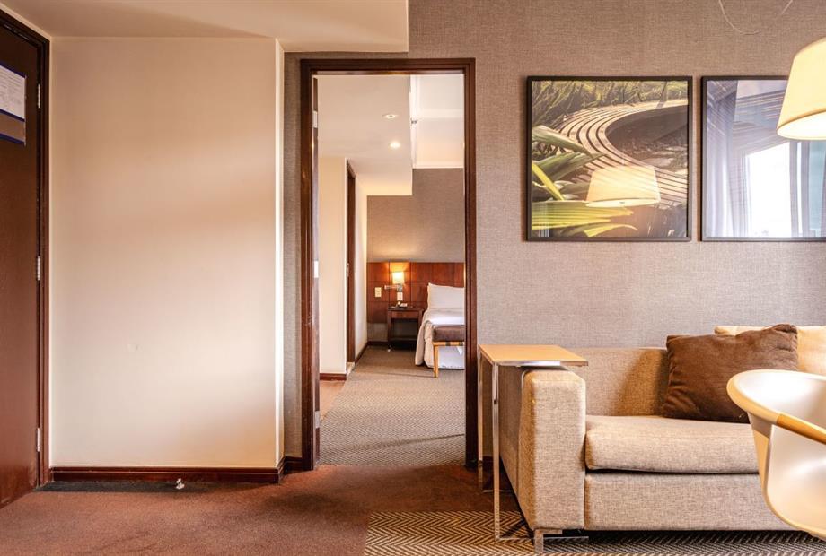 suite familia 17 omn1.jpg