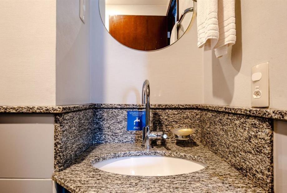 suite jr 10 omn3.jpg