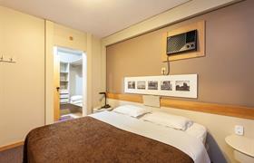 Luxury Couple of TRI Hotel & Flat Caxias