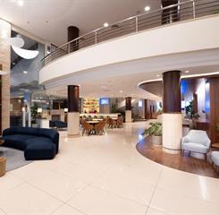lobby om_8814.jpg