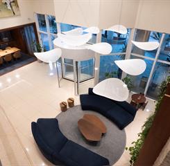 lobby om_8872.jpg
