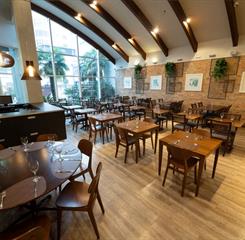 restaurante om_8881.jpg