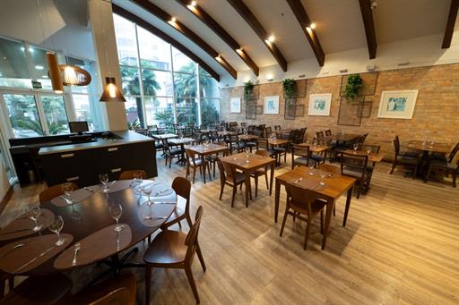 restaurante om_8881.jpg