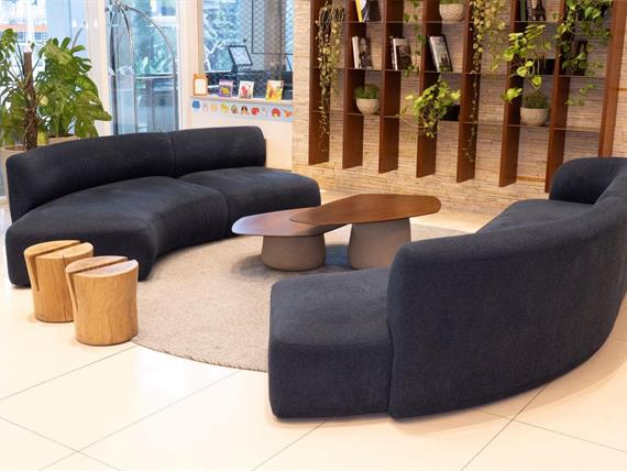 lobby  om_8788.jpg