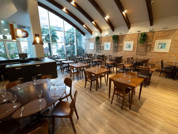 restaurante om_8881.jpg
