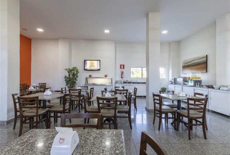 Cafe da manhã 4 Serra Negra.JPG