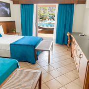 Superior Twin vista Piscina