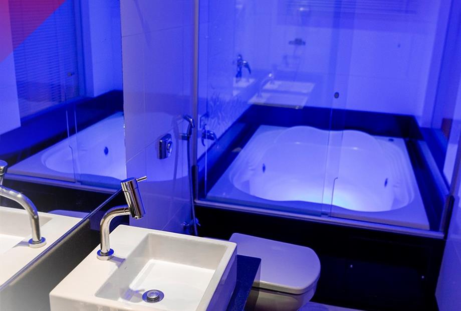 Suite Gran Luxo Banheiro.jpg