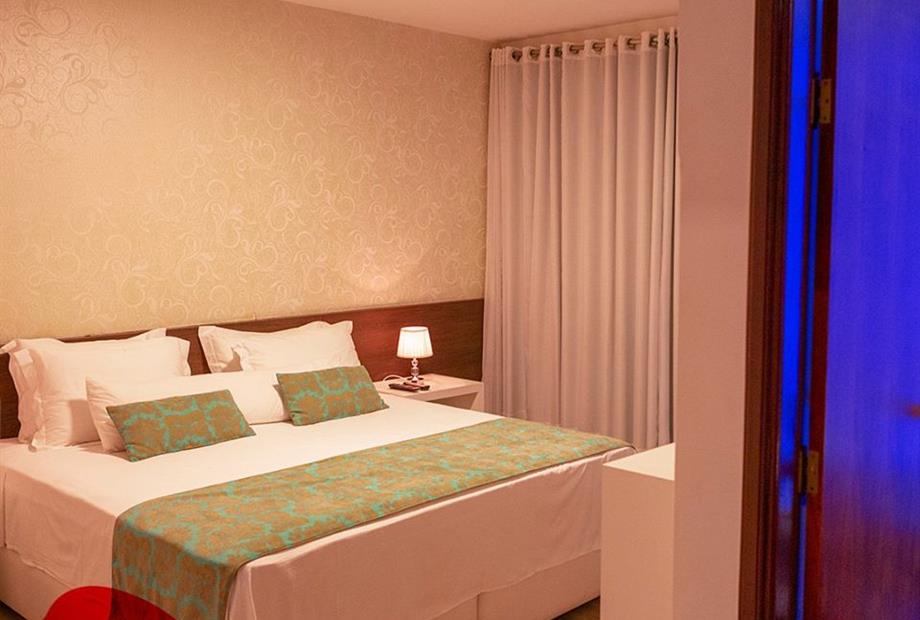 Suite Gran Luxo Cama.jpg