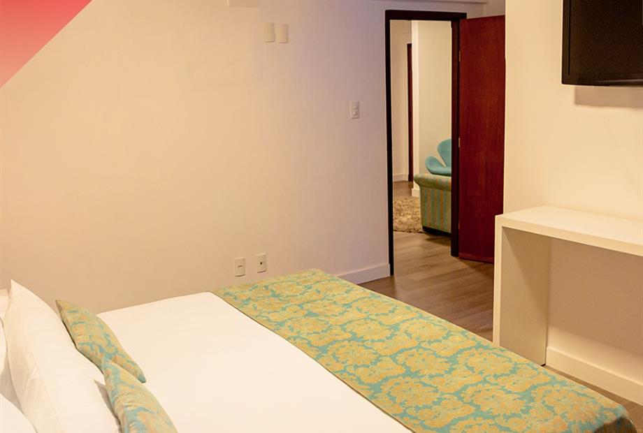 Suite Gran Luxo Quarto.jpg