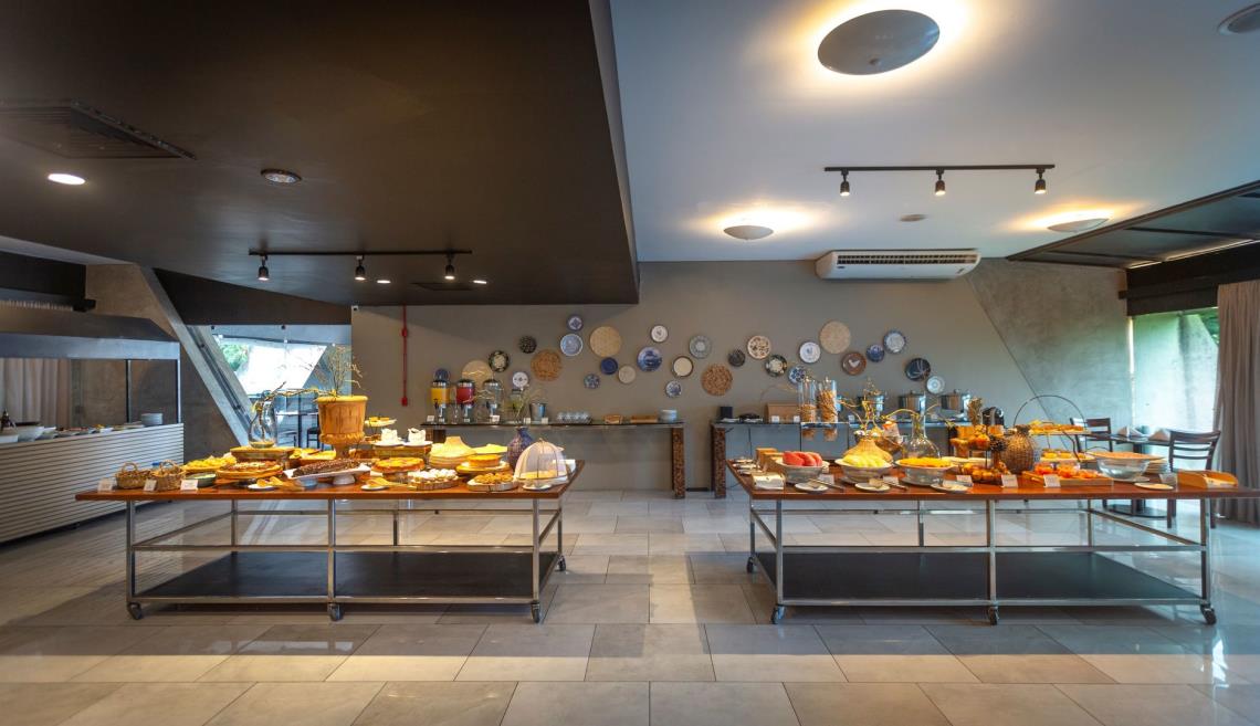 restaurante 10 omn.jpg