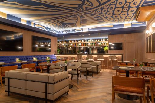 american bar 2 omn.jpg