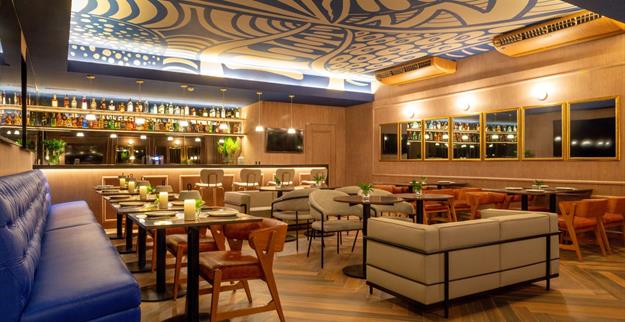 american bar 3 omn.jpg