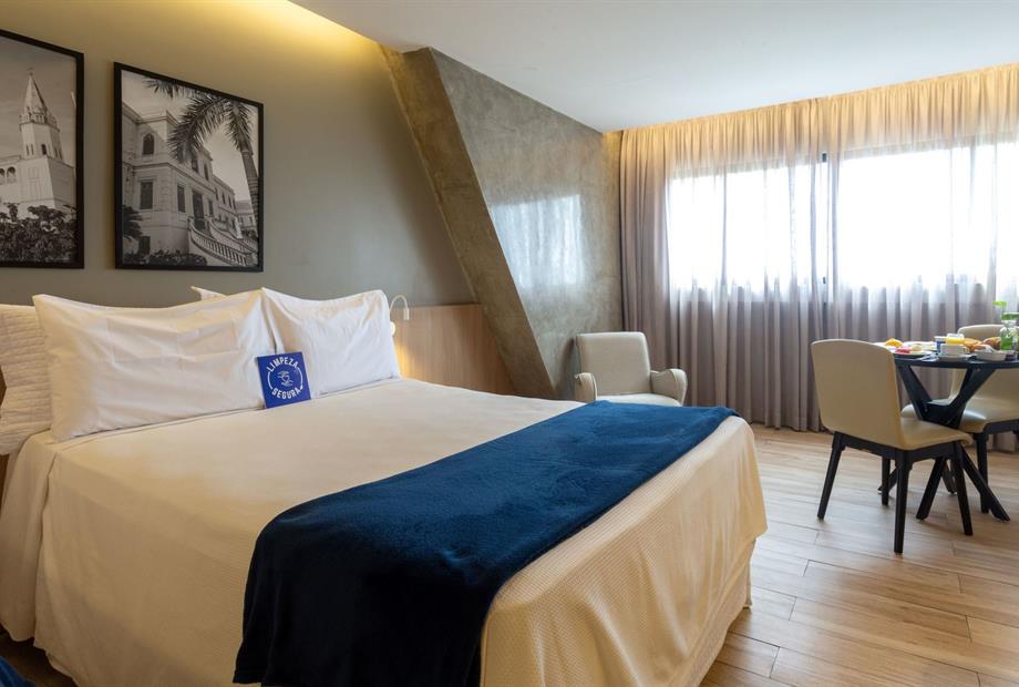 suite premium casal 1 omn.jpg