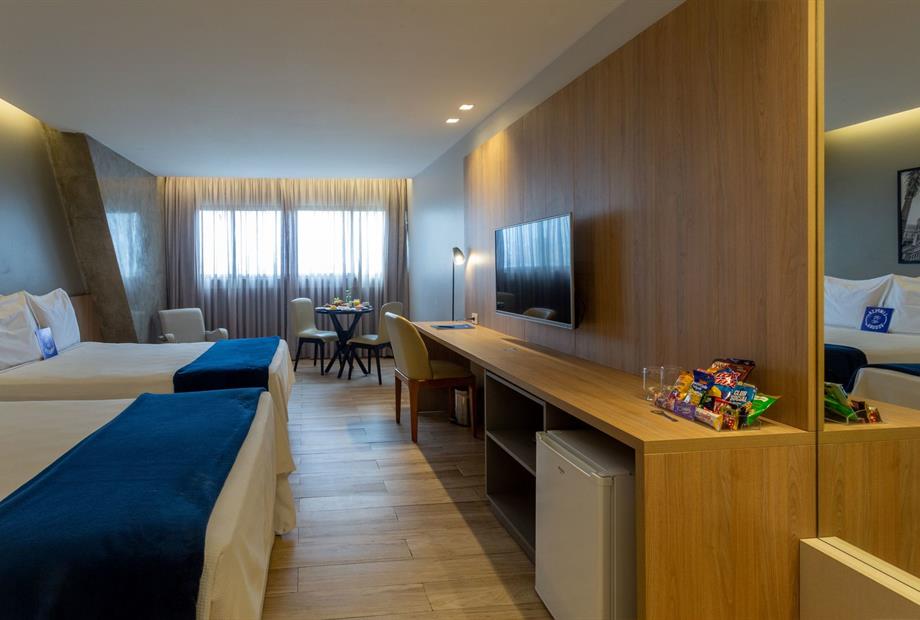 premium familia 1 omn.jpg