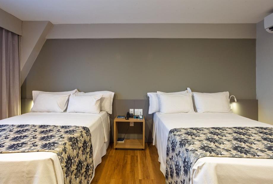 premium varanda 2 camas casal 2 om.jpg