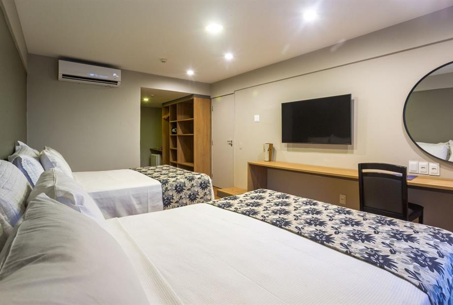 premium varanda 2 camas casal 4 om.jpg