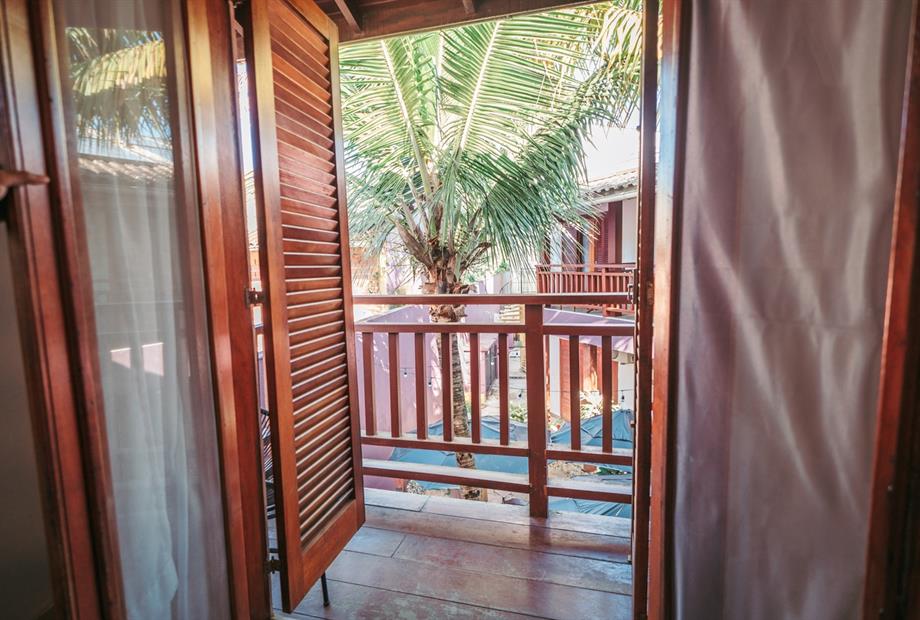 brigitte banheira 5 e varanda_easy-resize.com.jpg