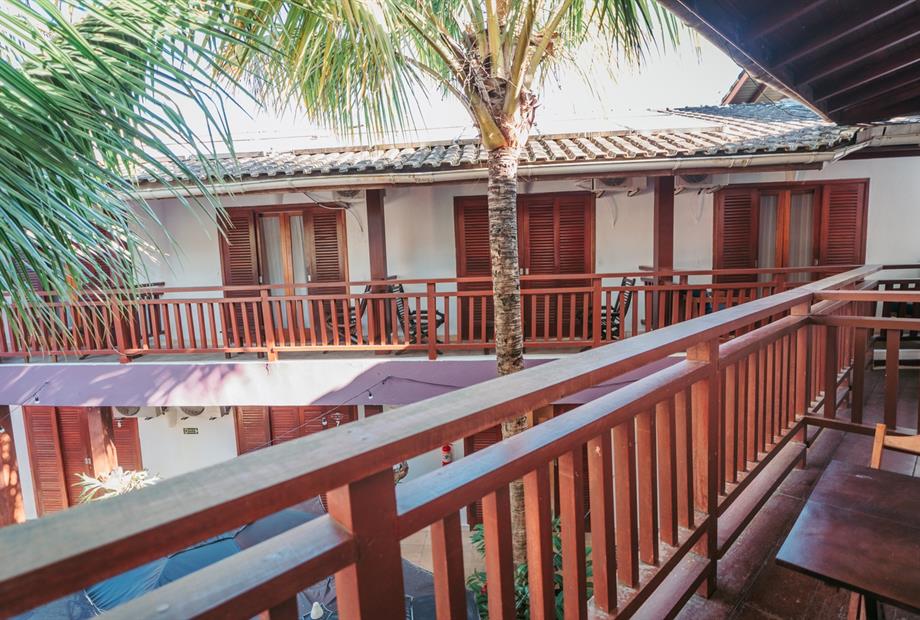 brigitte banehira 4 e varanda_easy-resize.com.jpg