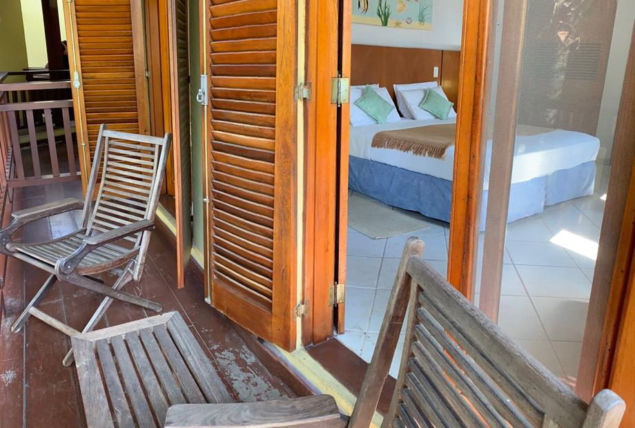 suite com varanda e banheira 2_Easy-Resize.com.jpg