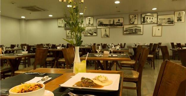 MESA E SALAO NOVA.jpg