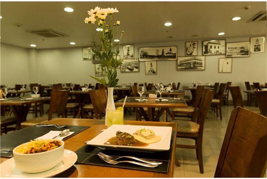 MESA E SALAO NOVA.jpg