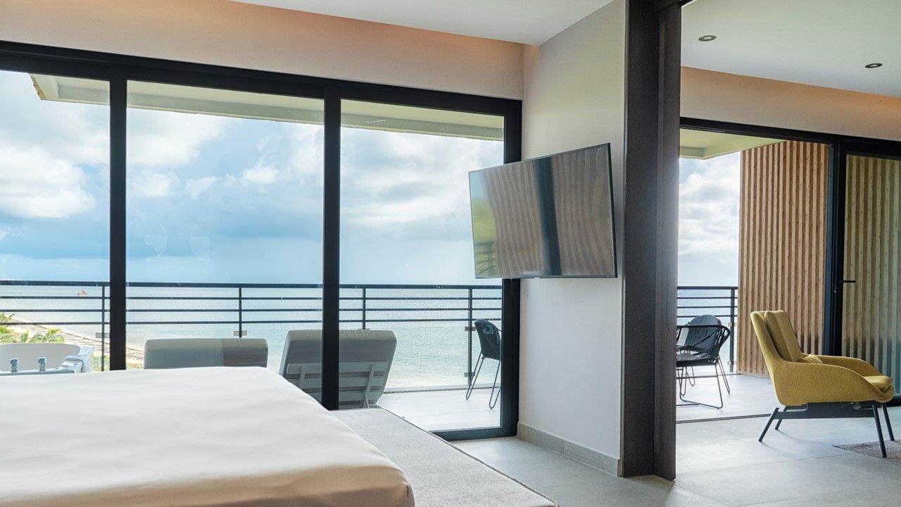 One Bedroom Oceanview Residence - diapositiva2.jpg