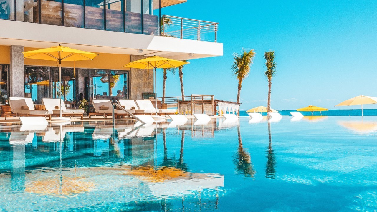 Epic Three Bedroom Oceanfront Resort Residence - diapositiva6.jpg