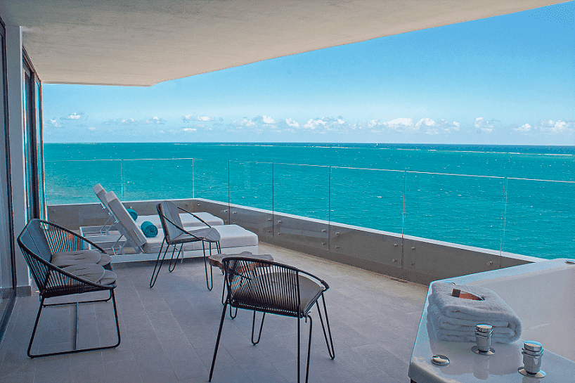 Two Bedroom Oceanfront Residence - Terraza l 2BR.png