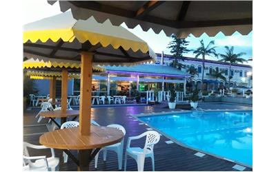 BISTROT E PISCINA EXTERNA