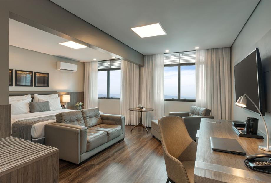 om suite executiva casal 1.jpg