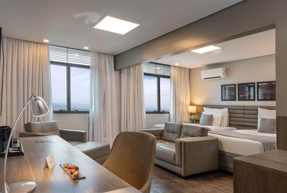 om suite executiva tw 1.jpg