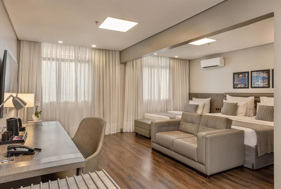 om suite familia 1.jpg