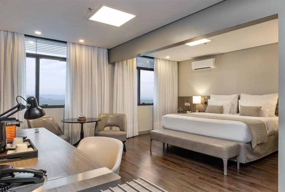 om suite premium 2.jpg