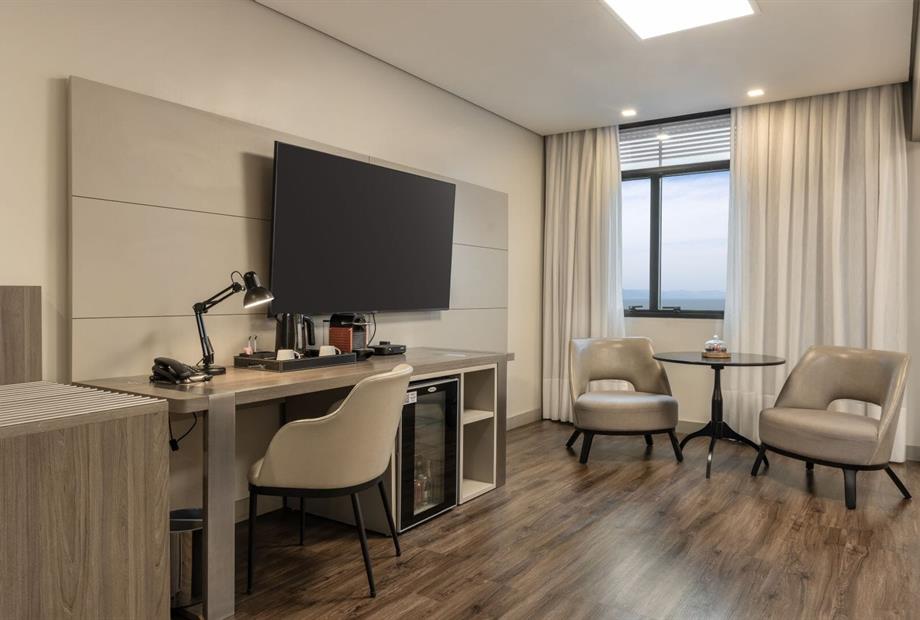 om suite premium 3.jpg