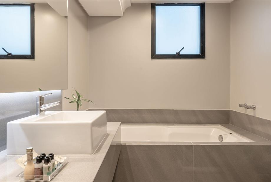 om suite premium 5.jpg