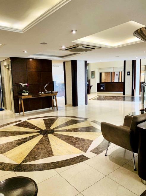 lobby 2.jpg