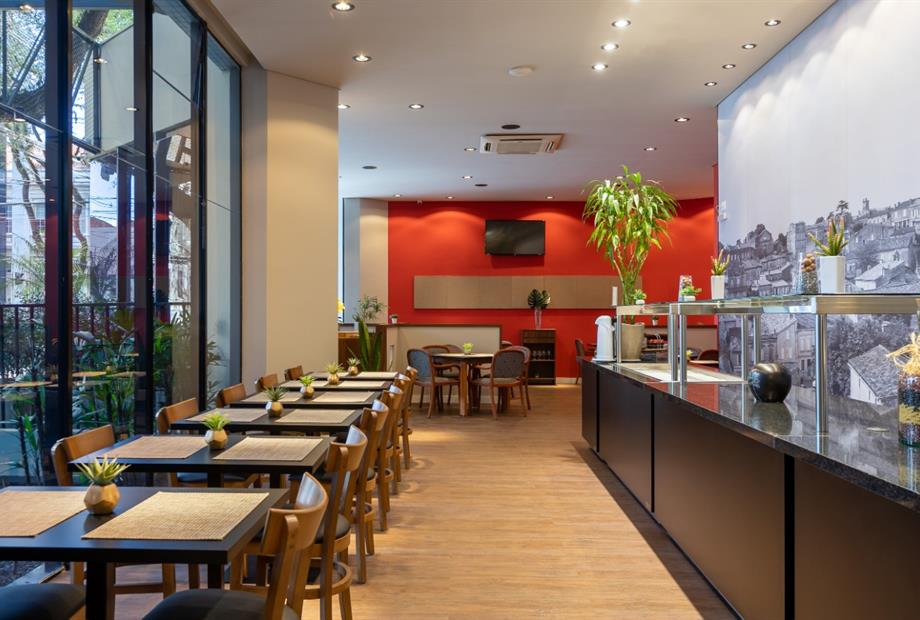 restaurante (2).jpeg