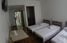 Quarto Triplo do Hotel São Nicolau