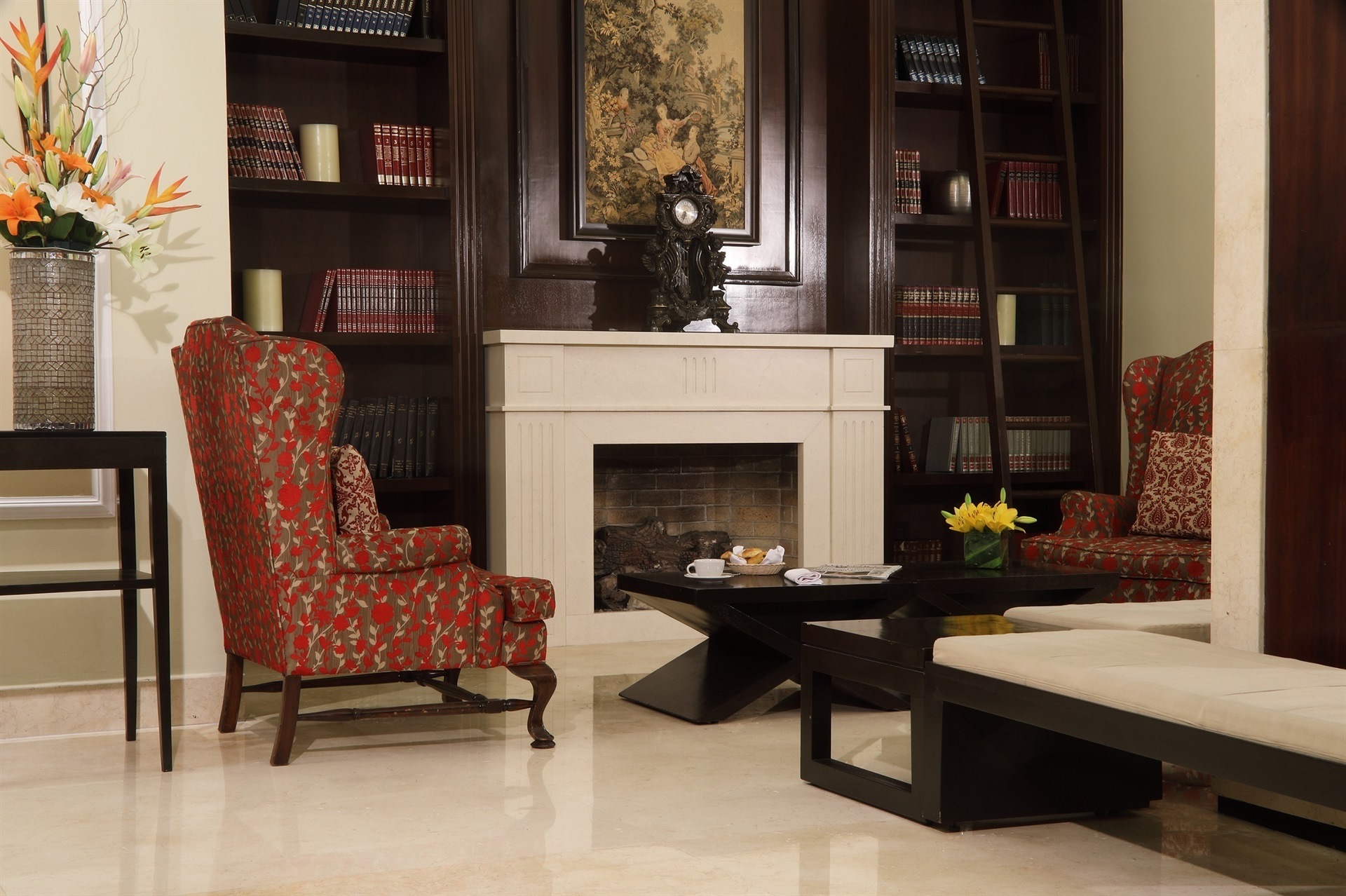 Lobby chimenea.jpg