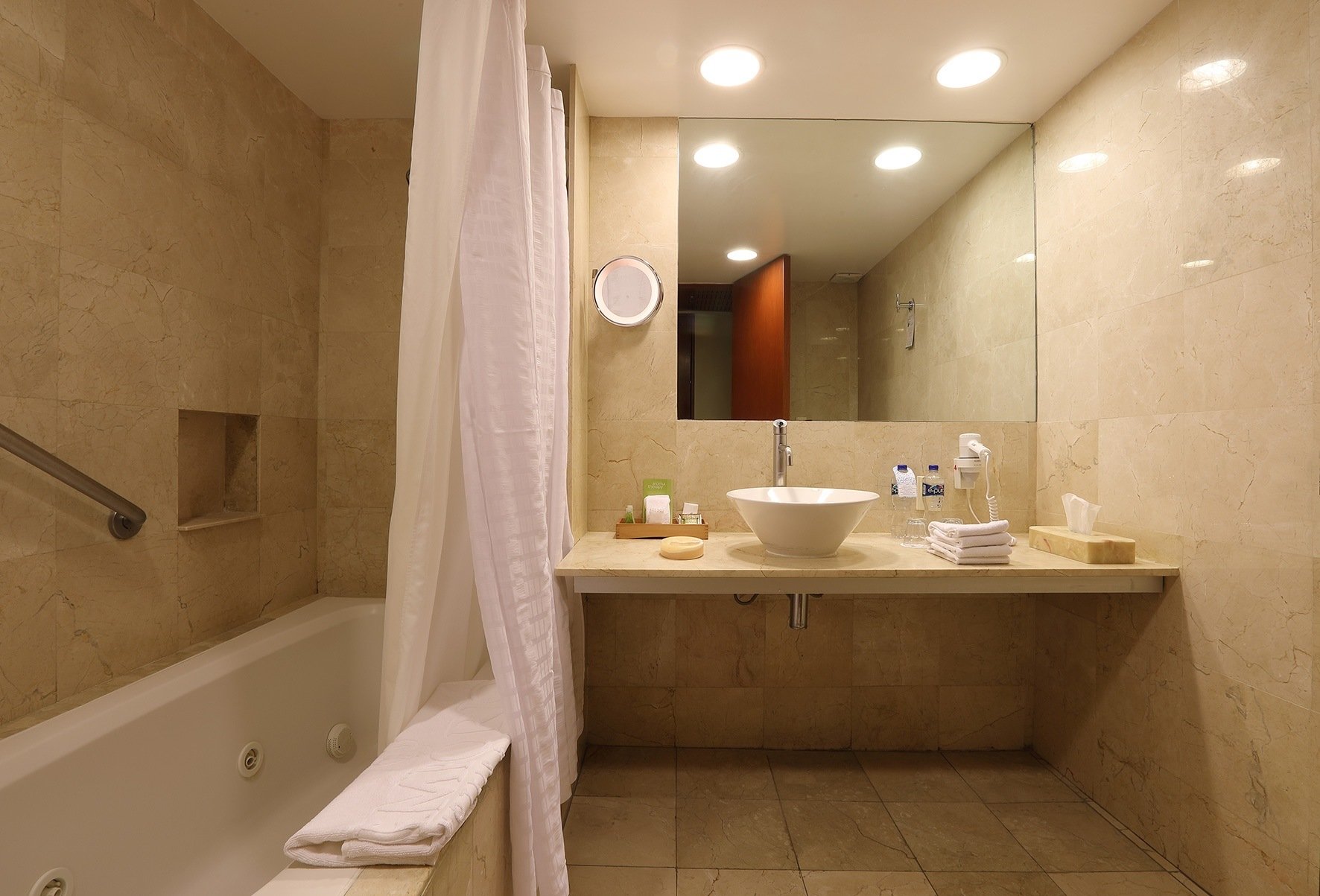 Simple Standard - Baño habitación.jpg