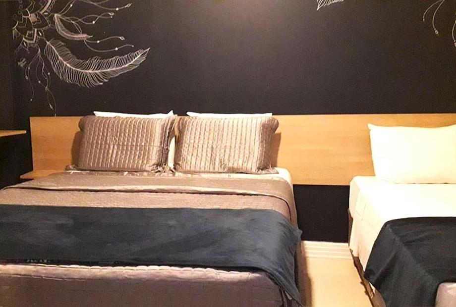 suite 17 standard.jpeg